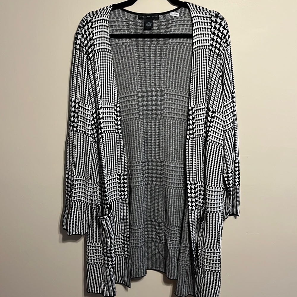 1x Joan Vass tunic cardigan